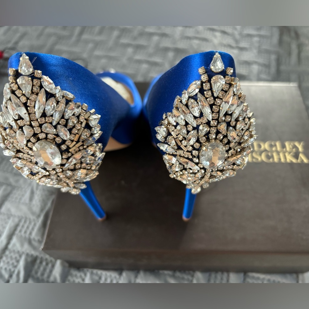 Badgley Mischka Kiara Open Toe Evening Pump in Saaphire Satin